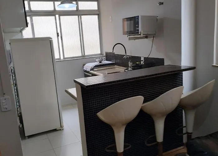 Apto Com Ar Condicionado E Wifi A 50M Da Praia Pitangueiras E Prox A Shopping E Com Direito A Guarda Sol E Cadeira De Praia Guarujá